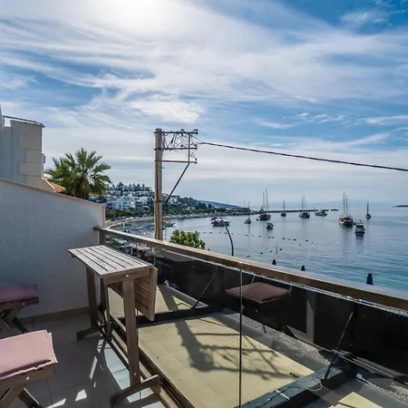 Seafront Flat With Breathtaking Sea View In Apartment