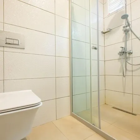 Seafront Flat With Breathtaking Sea View In